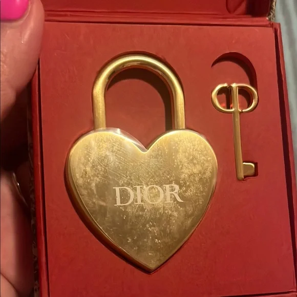 Dior Blank Notebook and Heart Lock and Key set new - Picture 3 of 4